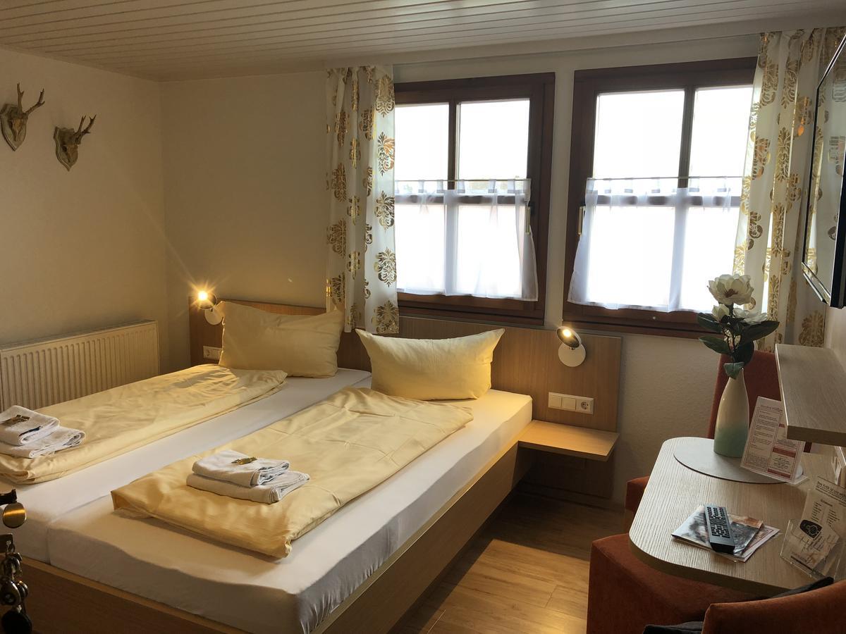 Hotel - Restaurant Hirschen - Werneths Landgasthof Beim Europa- Park Rust Rheinhausen Dış mekan fotoğraf